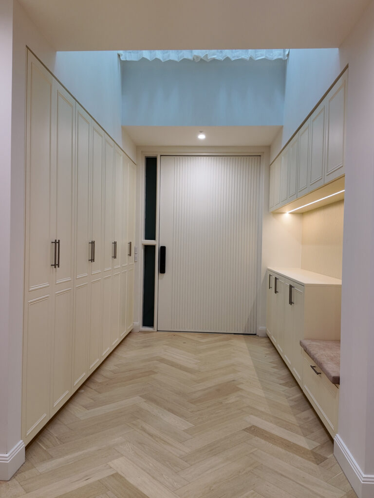 case-courallie-kitchen-walk-in1-3